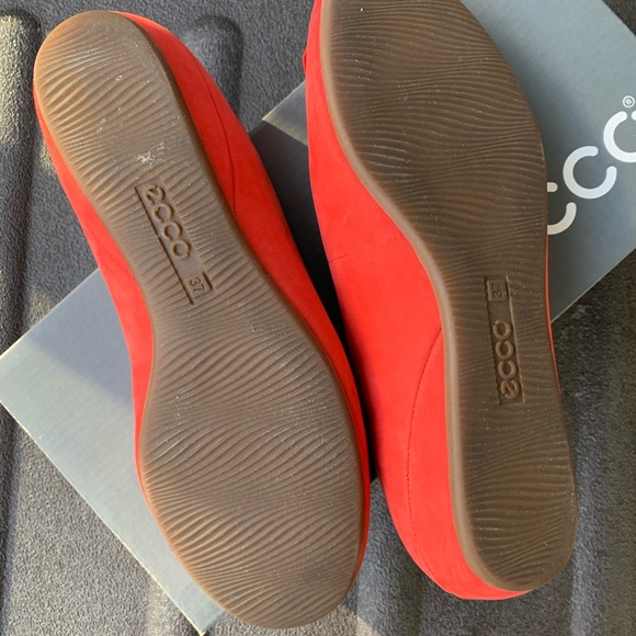 Ecco Sassy Flats | Red Velvet EU 37 US 6.5 - Picture 3 of 5